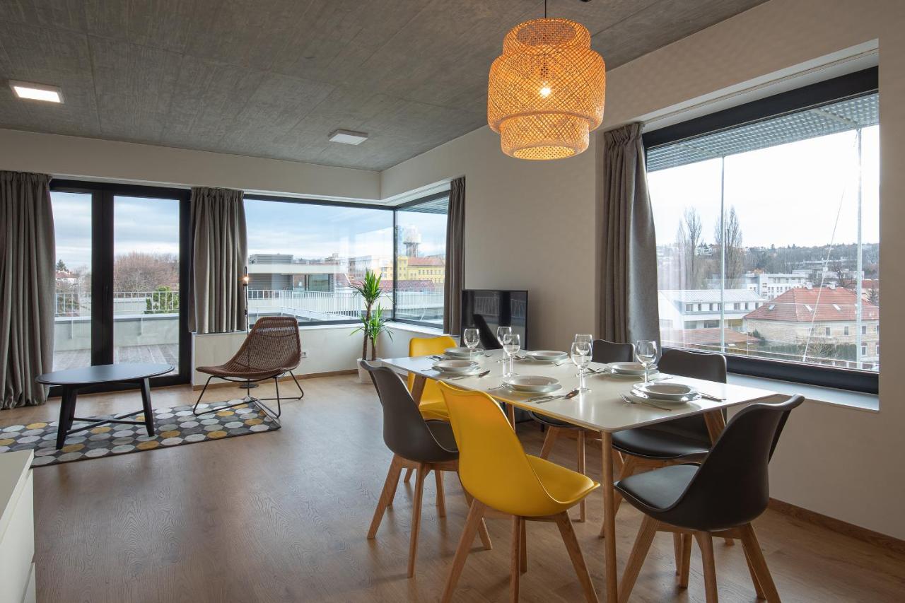 7 Ruzyne Apartment Prague