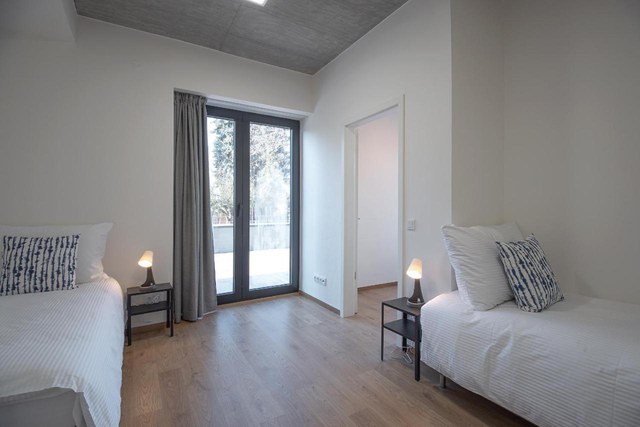 7 Ruzyne Apartment *
